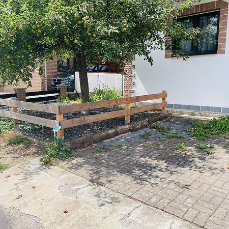 Privatunterkunft Mit Bad Und Kueche In Seenaehe Zulpich Luaran gambar