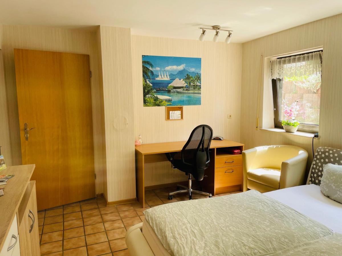 Privatunterkunft Mit Bad Und Kueche In Seenaehe Zulpich Luaran gambar